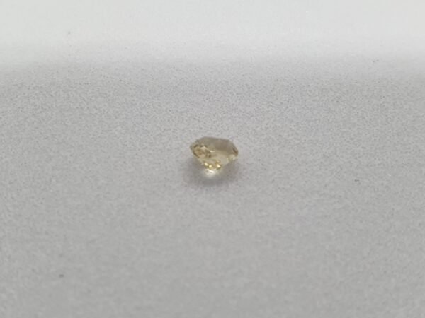 Yellow Sapphire - Image 3